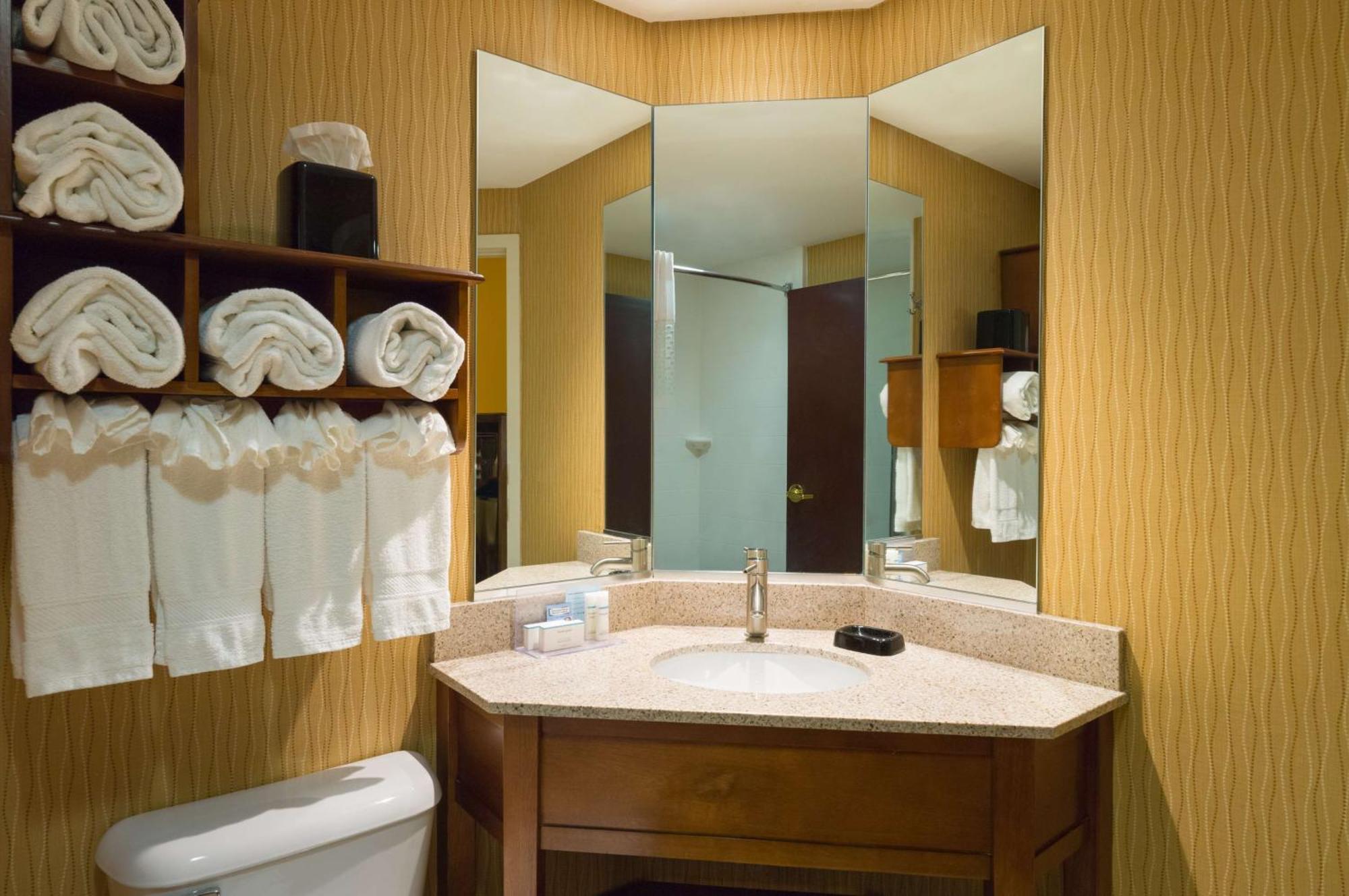 Larkspur Landing Carlisle Otel Dış mekan fotoğraf